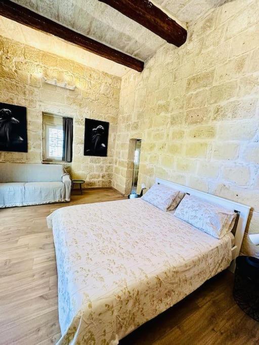 Town House 91 Apartment Виктория Екстериор снимка