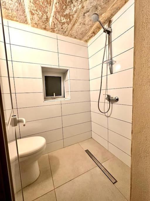 Town House 91 Apartment Виктория Екстериор снимка